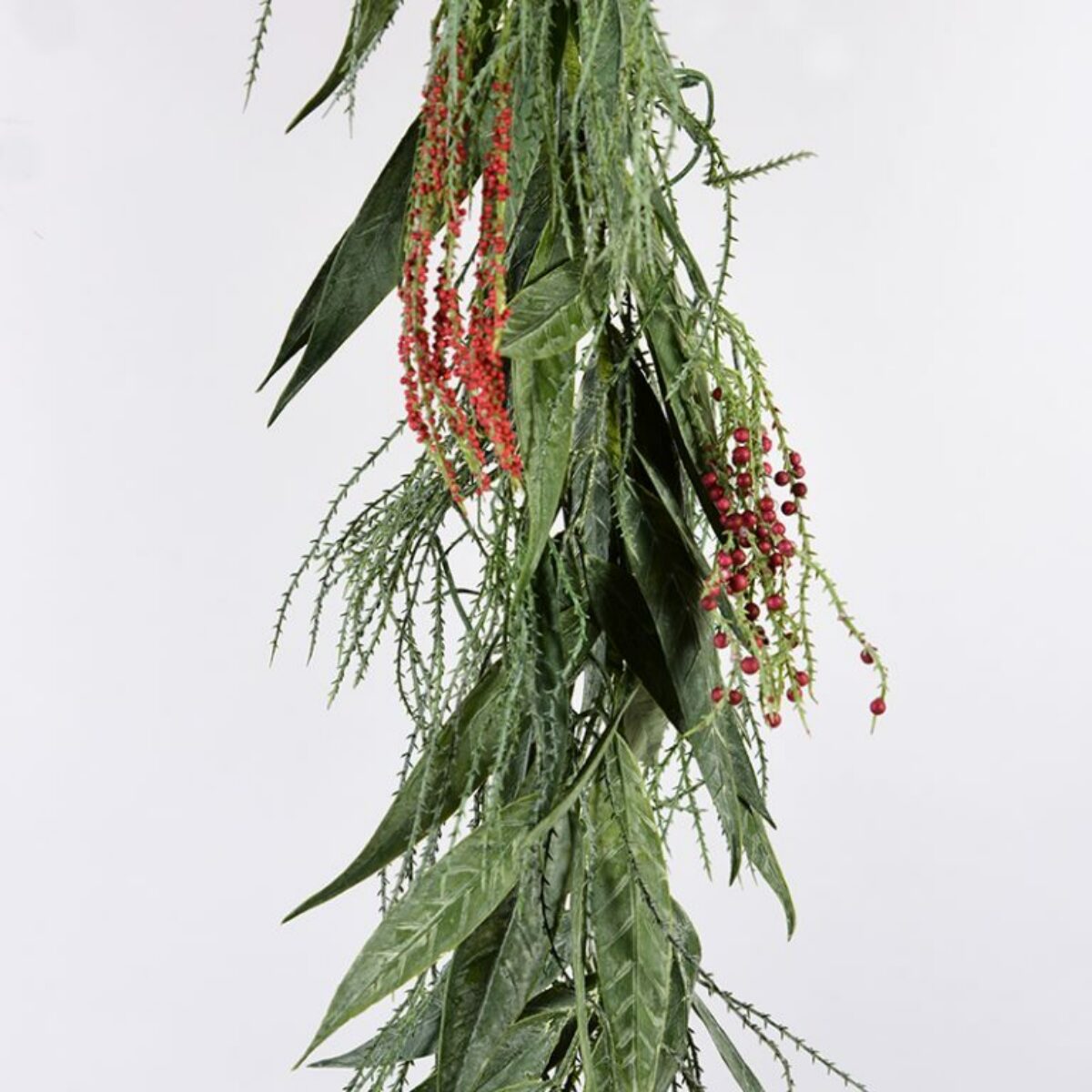 Chalky Willow Garland with Red Berries 180cm L