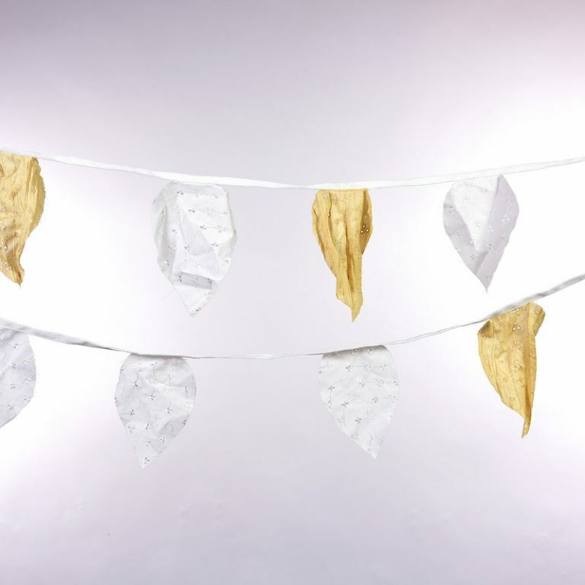 Broderie Anglaise Leaf Bunting 5m