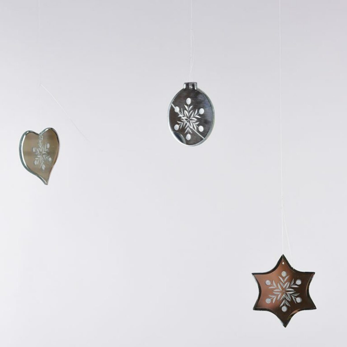 Etched Glass Tree Decorations Bauble Star heart 8cm Dia
