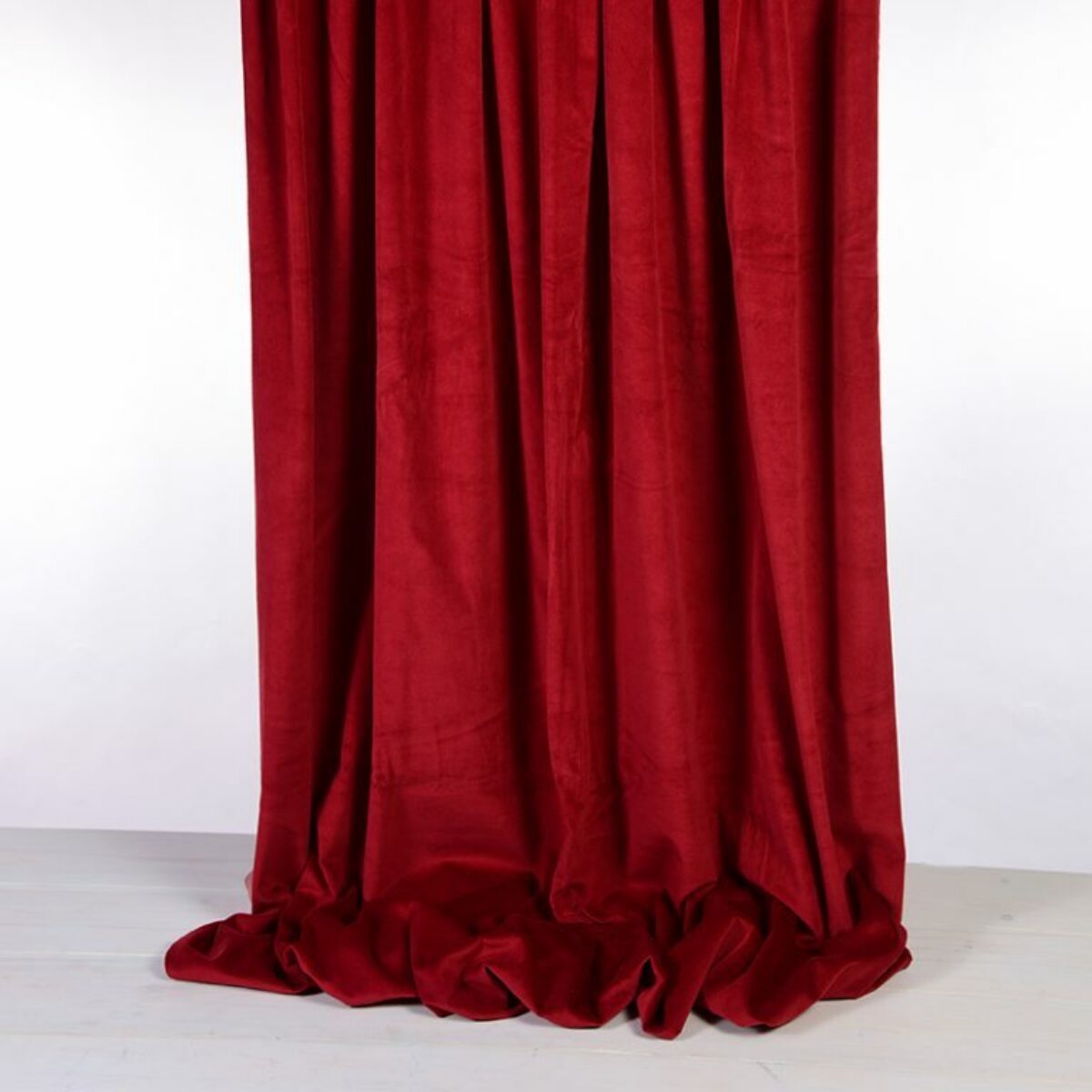 Red Velvet Drapes 150 x 450cm