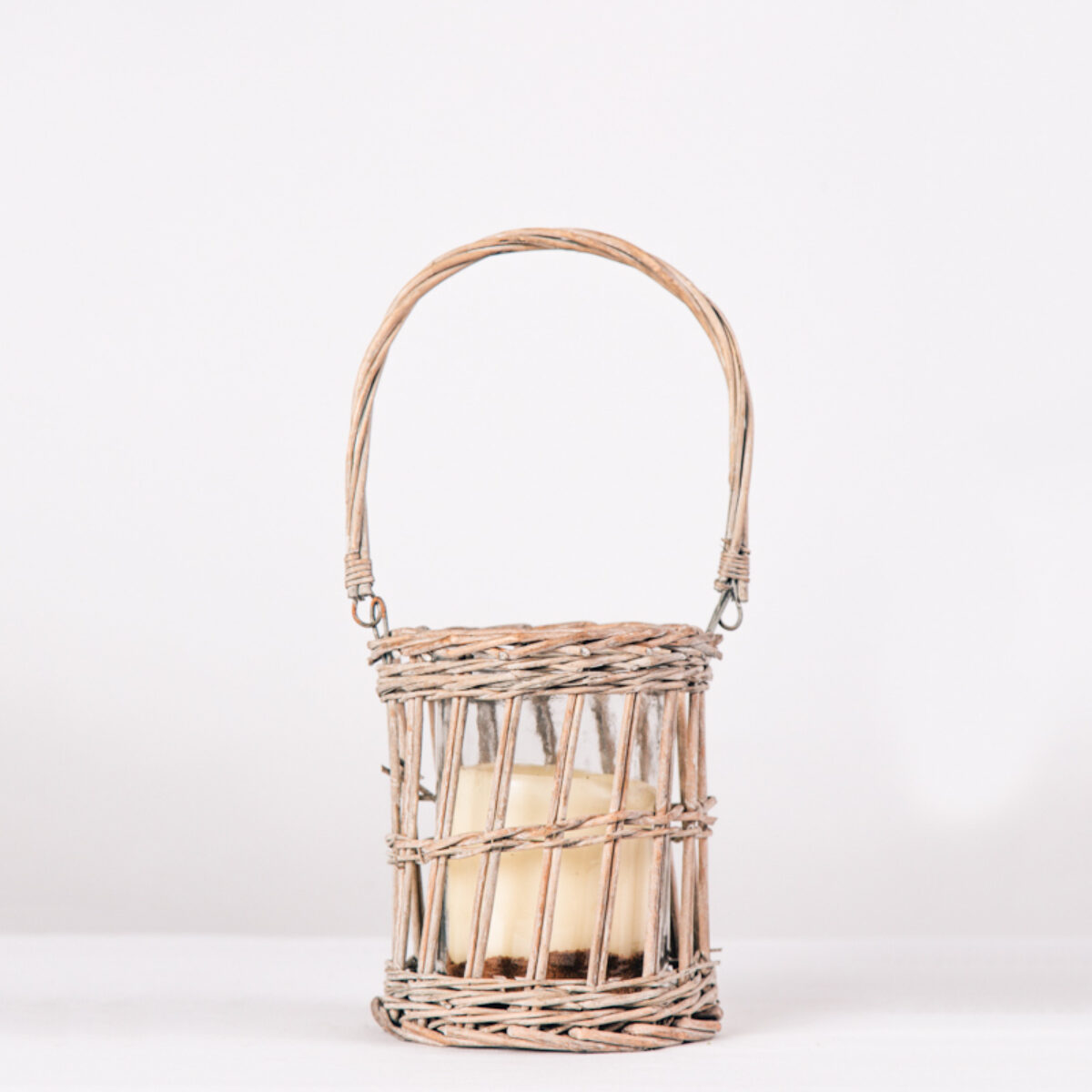 Wicker Hurrican lamp
